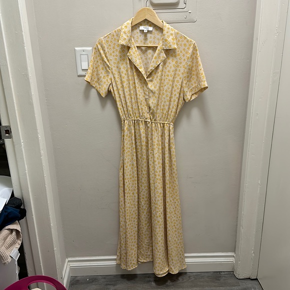 Yellow Floral Midi dress - Picture 1 of 2